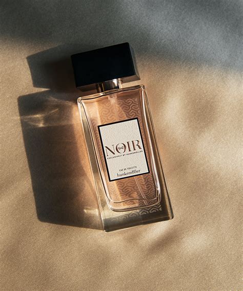 Eau de Toilette Noir .